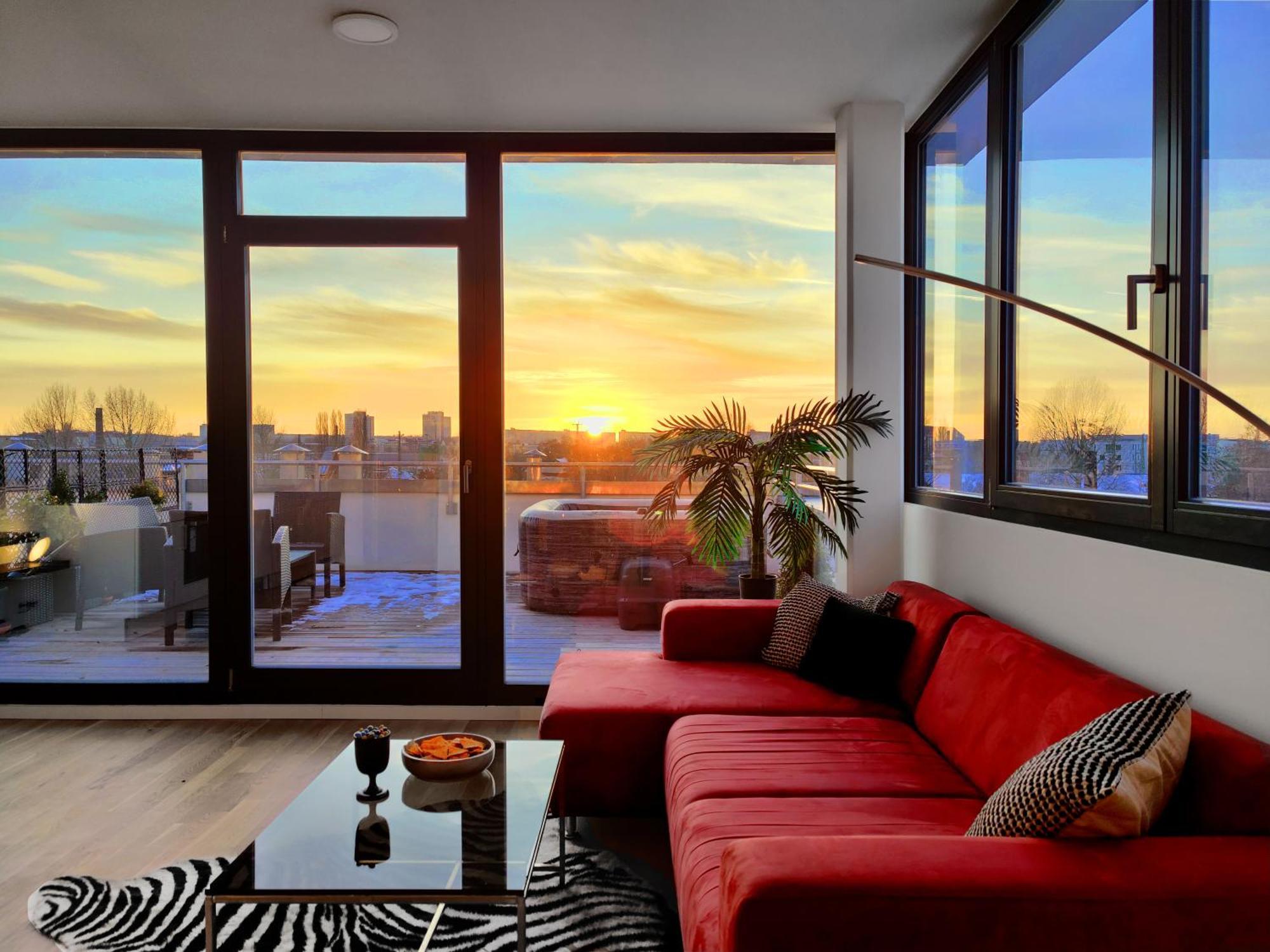 Maisonette-penthouse Inklusive Whirlpool Ueber Den Daechern Von * Maagdenburg